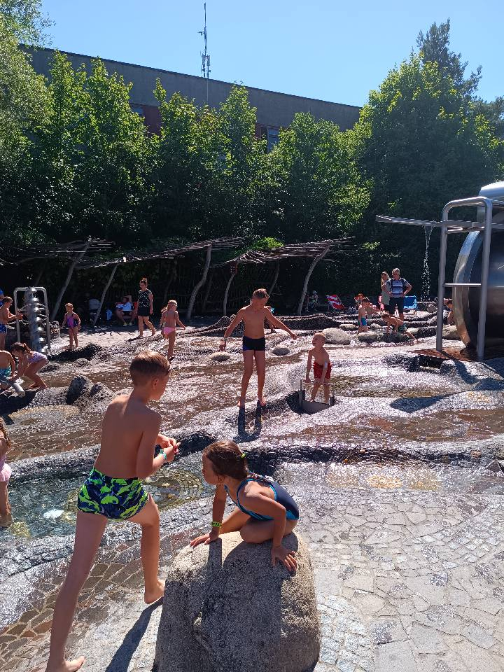 536274982_1585088506002933_6531325872602490597_n (1).jpg