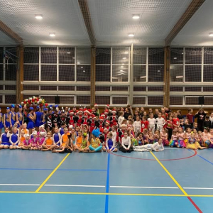 Vánoční vystoupení  Mažoretek a skupiny Hopa 